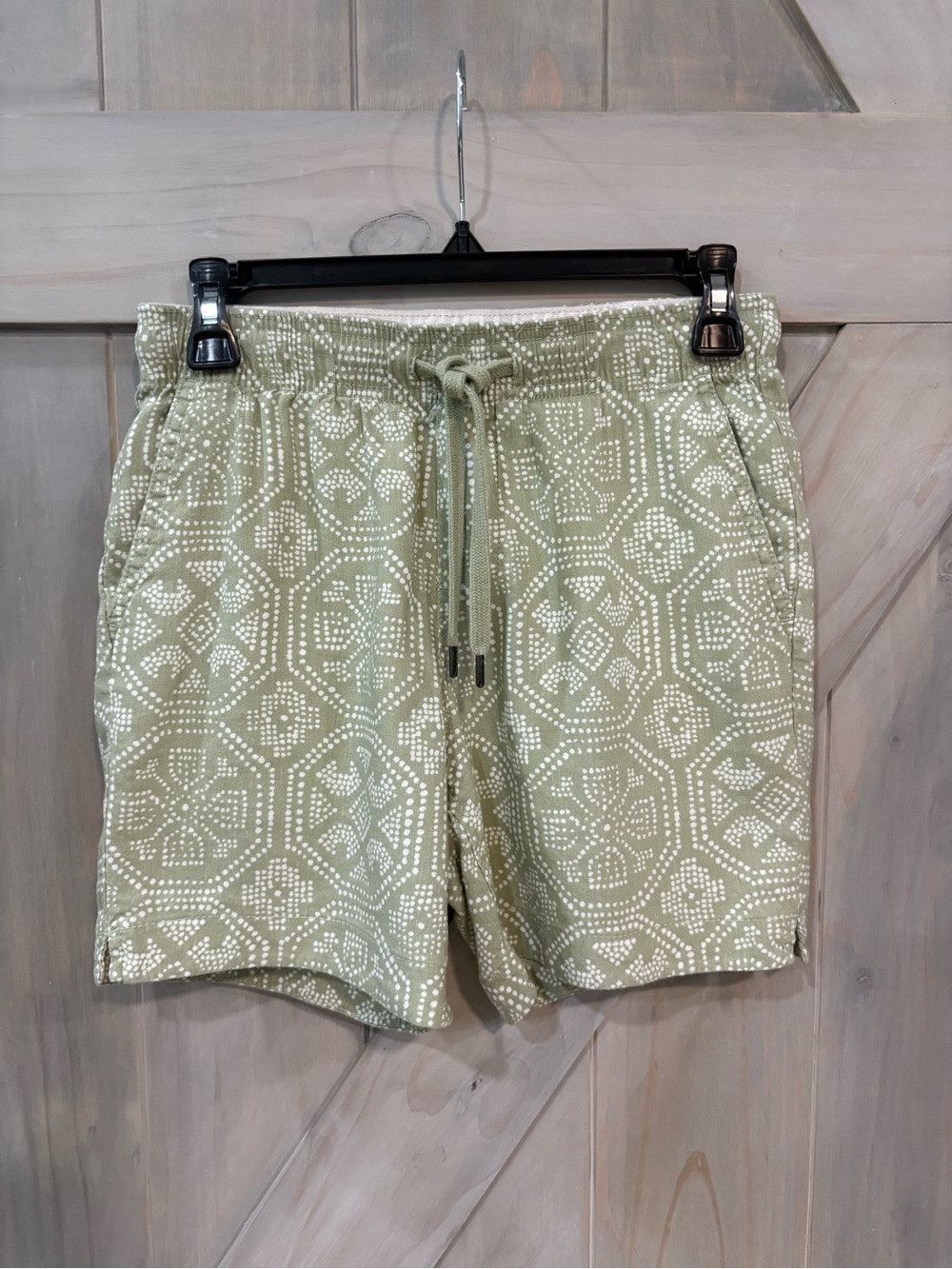 Men's Express Sage Green Pattern Shorts